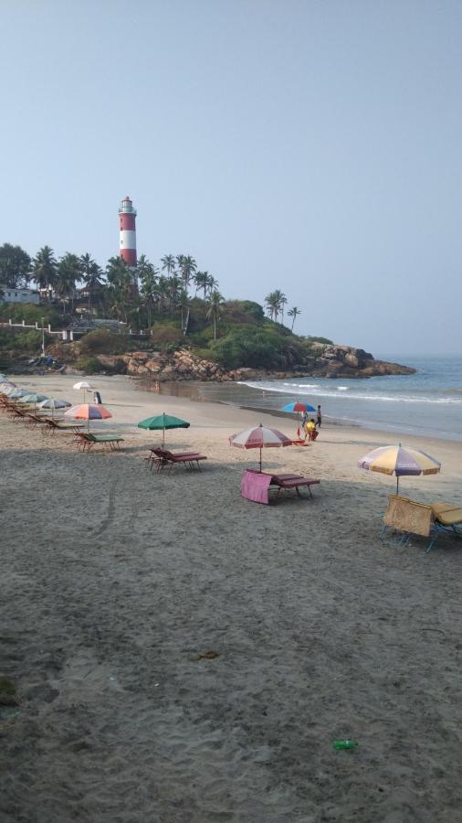 Sky Palace Beach Hotel Thiruvananthapuram Exteriör bild